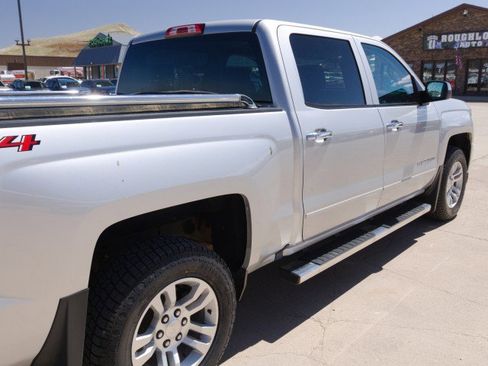 Used 2018 Chevrolet Silverado 1500 LT w/ All Star Edition AWD/4WD image 10