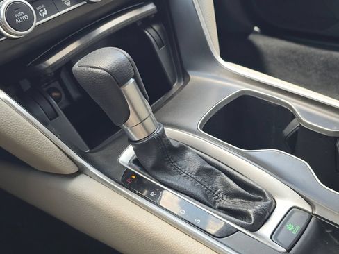 Used 2018 Honda Accord LX image 22