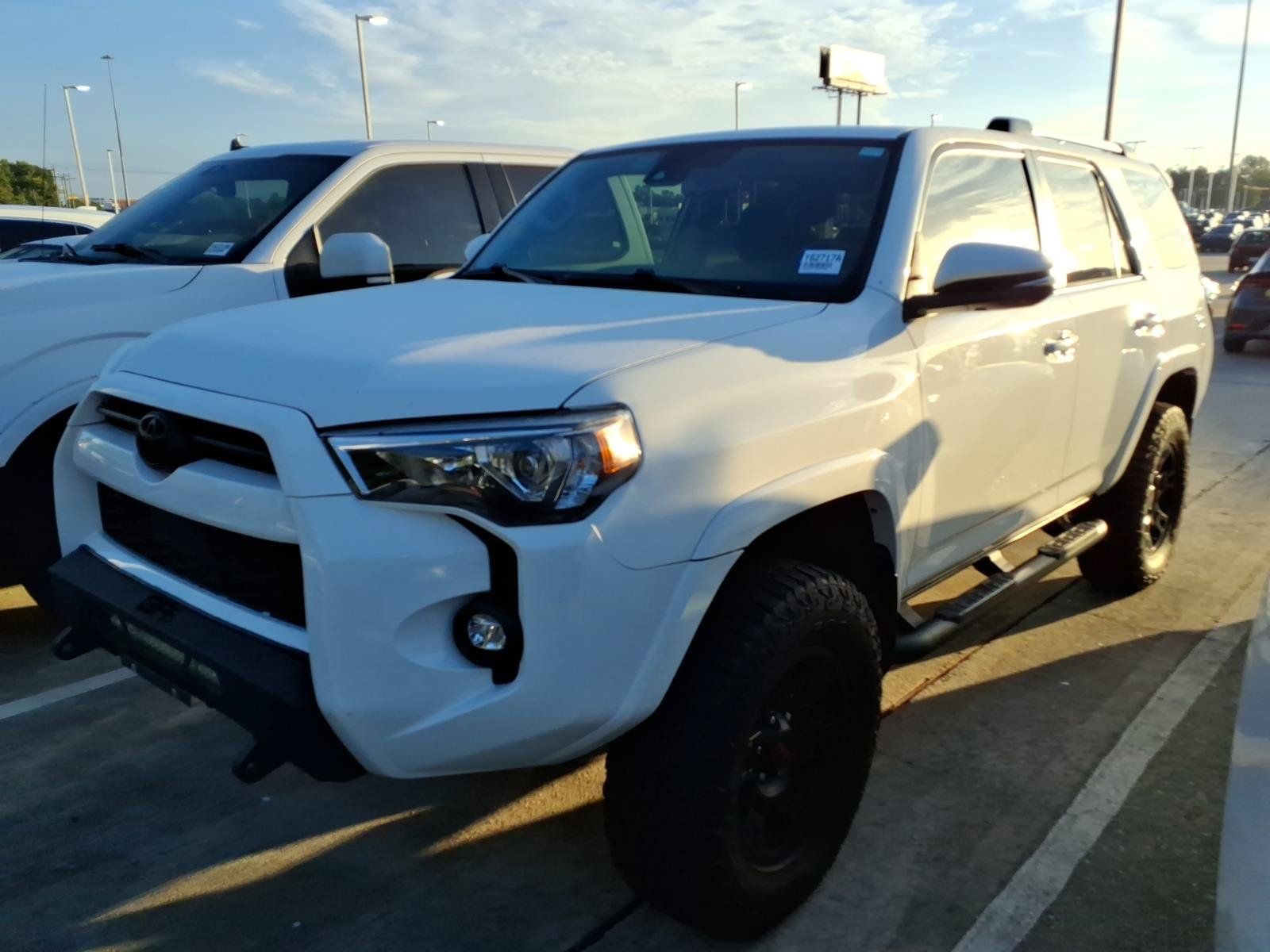 Used 2021 Toyota 4Runner SR5 Premium w/ Moonroof Package AWD/4WD image 5