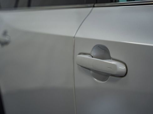 Used 2024 Toyota Grand Highlander XLE image 19