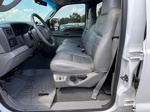 Used 2004 Ford F350 Lariat AWD/4WD image 30