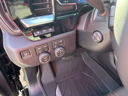 New 2026 Chevrolet Silverado 1500 High Country AWD/4WD image 19