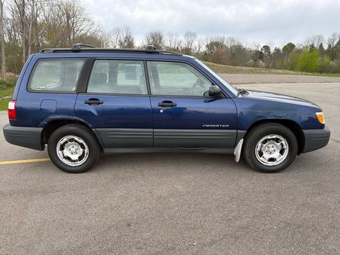 Used 2002 Subaru Forester L AWD/4WD image 4