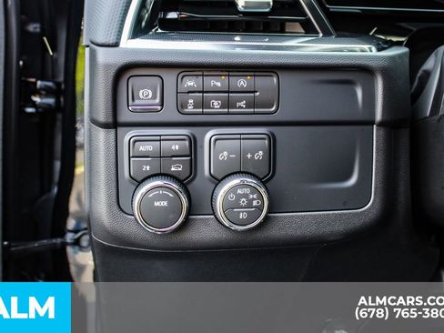 Used 2026 Chevrolet Suburban RST w/ Comfort Package AWD/4WD image 34