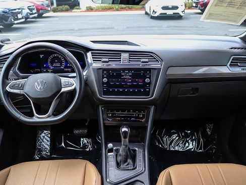 Used 2022 Volkswagen Tiguan SE FWD image 14
