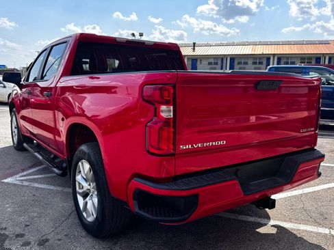 Used 2019 Chevrolet Silverado 1500 Custom w/ Custom Value Package RWD image 3