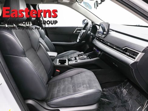 Used 2024 Mitsubishi Outlander SE image 24