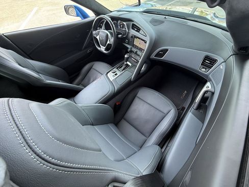 Used 2016 Chevrolet Corvette Z06 Coupe w/ 3LZ w/ 3LZ Preferred Equipment Group RWD image 34