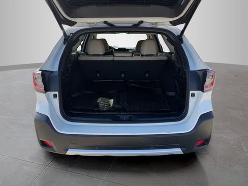 Used 2023 Subaru Outback Limited image 8