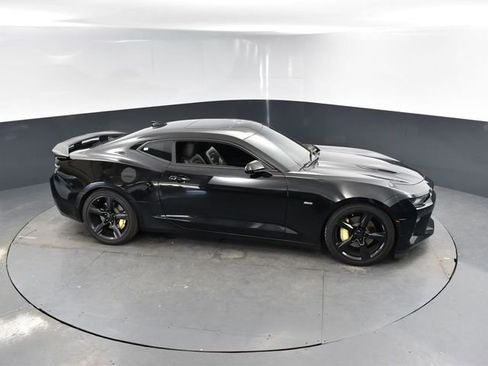Used 2017 Chevrolet Camaro SS RWD image 35
