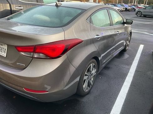 Used 2014 Hyundai Elantra Limited w/ Option Group 03 FWD image 7