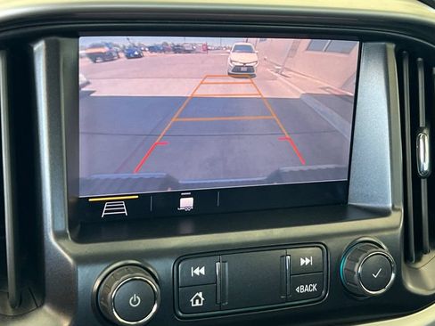 Used 2022 Chevrolet Colorado LT RWD image 20