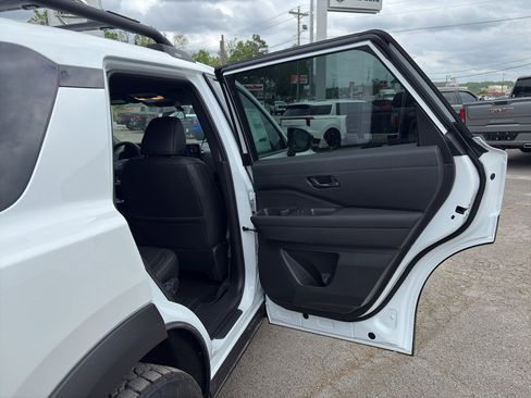 New 2026 Nissan Pathfinder Rock Creek image 22