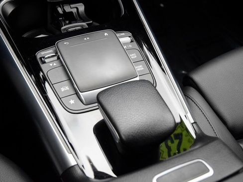 Used 2023 Mercedes-Benz GLA 250 image 27