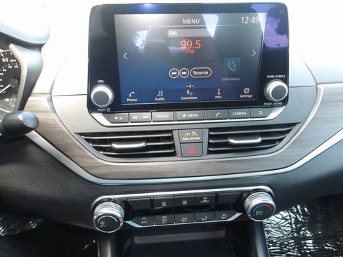 Used 2023 Nissan Altima 2.5 SV image 13