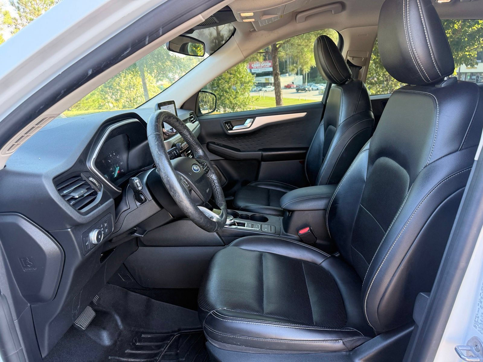 Used 2020 Ford Escape SEL FWD image 33
