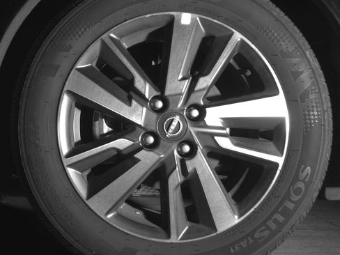 Used 2025 Nissan Versa SV image 12