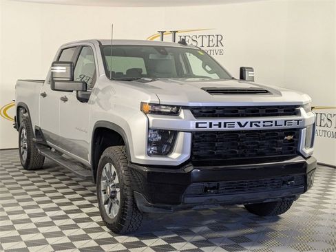 Used 2023 Chevrolet Silverado 2500 Custom w/ Custom Value Package image 2