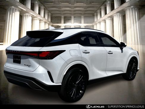 New 2026 Lexus RX 450h AWD image 4