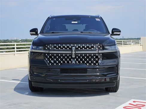 New 2025 Lincoln Navigator Black Label image 2