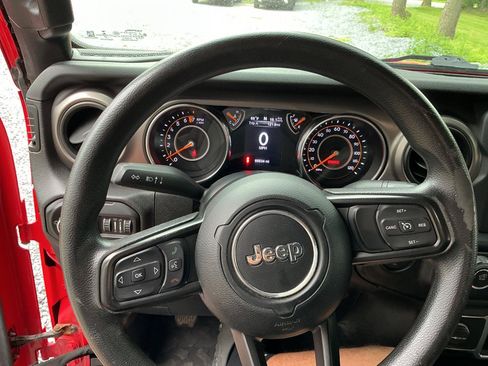 Used 2020 Jeep Wrangler Sport AWD/4WD image 12