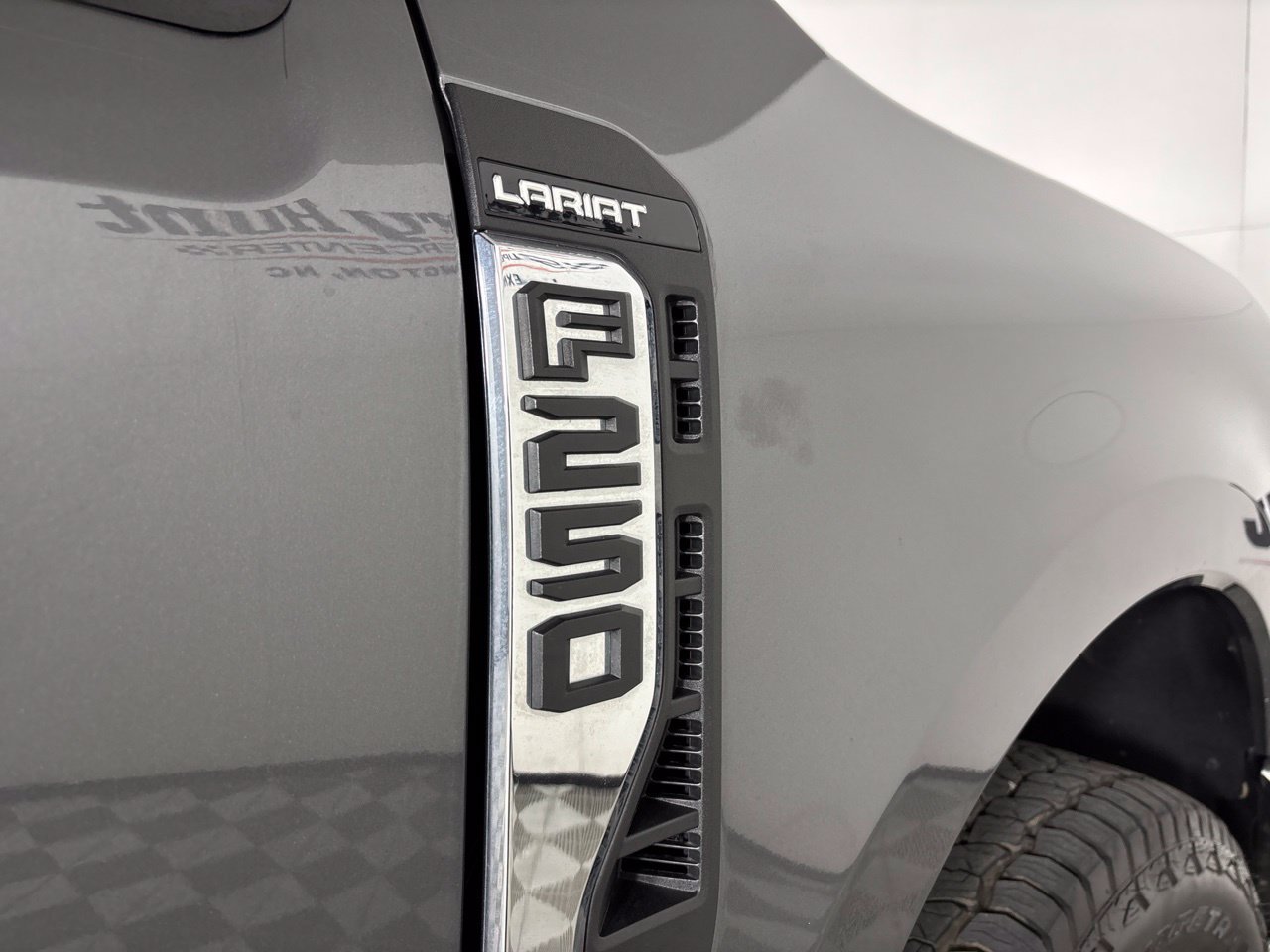 Used 2025 Ford F250 Lariat w/ Chrome Package AWD/4WD image 29