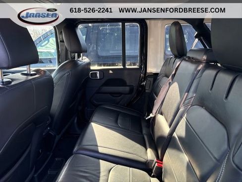 Used 2021 Jeep Wrangler Unlimited Sahara w/ Cold Weather Group AWD/4WD image 28
