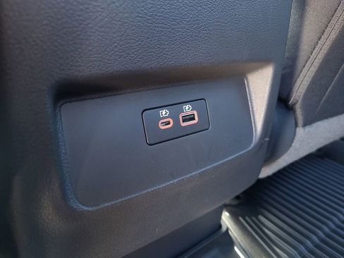 Used 2025 Nissan Frontier PRO-4X image 11