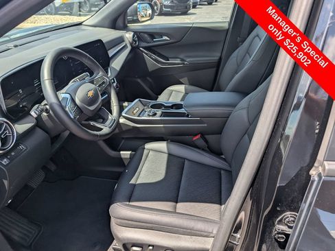 Used 2026 Chevrolet Equinox LT w/ Convenience Package II FWD image 13