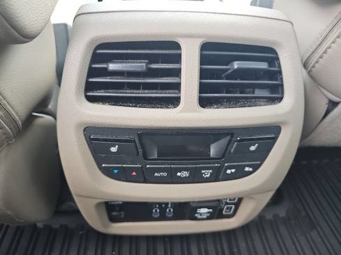 Used 2019 Honda Pilot Touring image 28