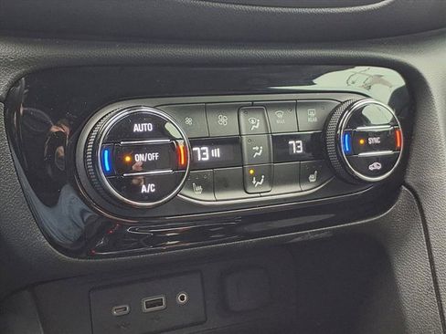 Used 2023 Buick Encore GX Select w/ Sport Touring Package image 8