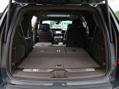 Used 2021 GMC Yukon Denali w/ Denali Ultimate Package AWD/4WD image 34