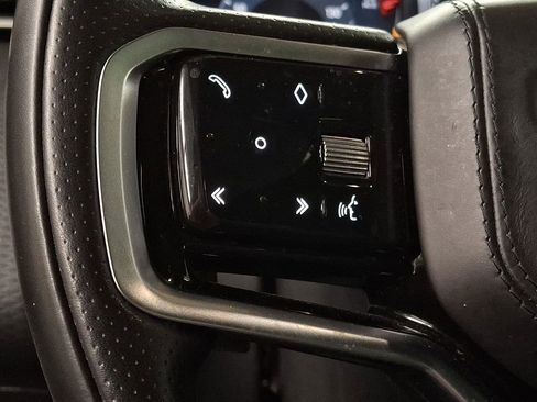 Used 2023 Land Rover Range Rover Velar R-Dynamic S image 16