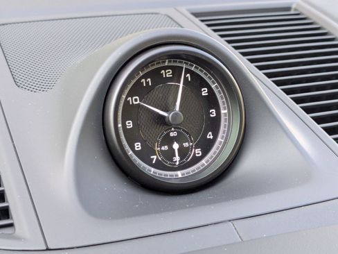 New 2025 Porsche Macan S image 20