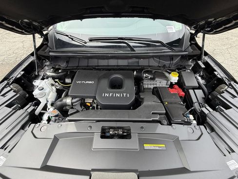 Certified 2026 INFINITI QX60 Luxe w/ Family Package AWD/4WD image 22