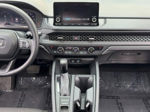 Used 2023 Honda Accord EX image 22