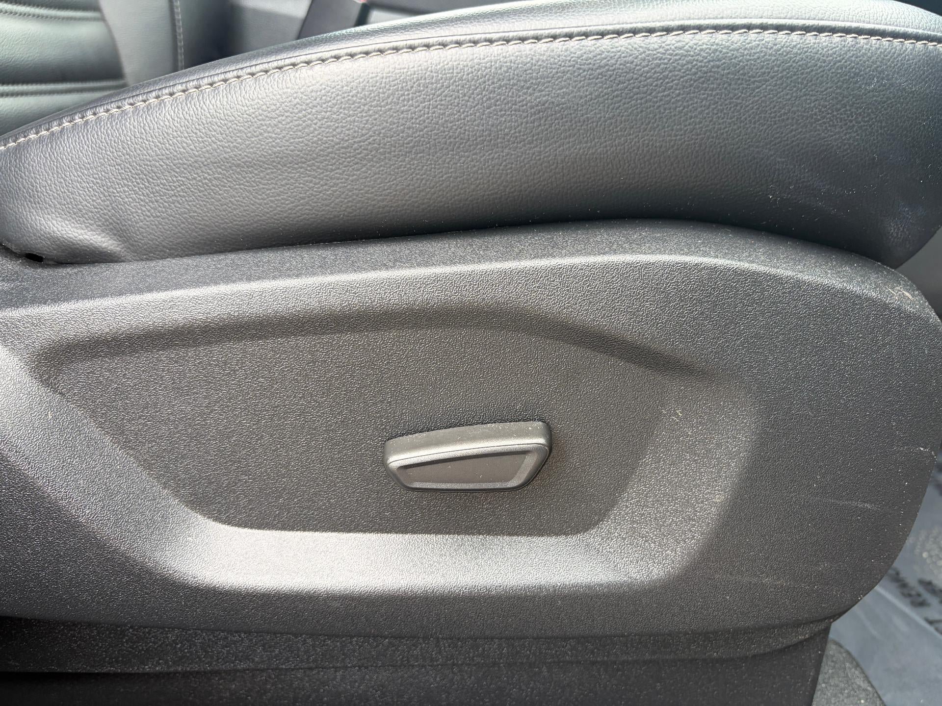 Used 2024 Ford Edge SEL AWD/4WD image 38