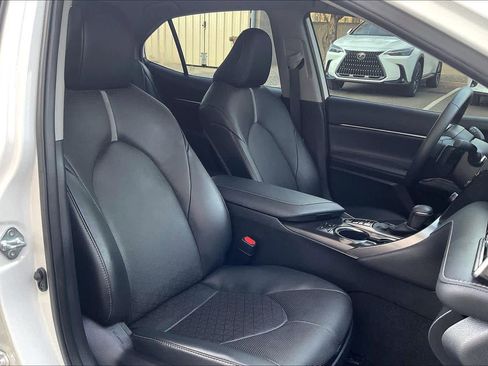 Used 2024 Toyota Camry XSE image 9