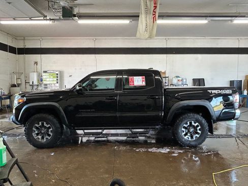Used 2023 Toyota Tacoma TRD Off-Road AWD/4WD image 2