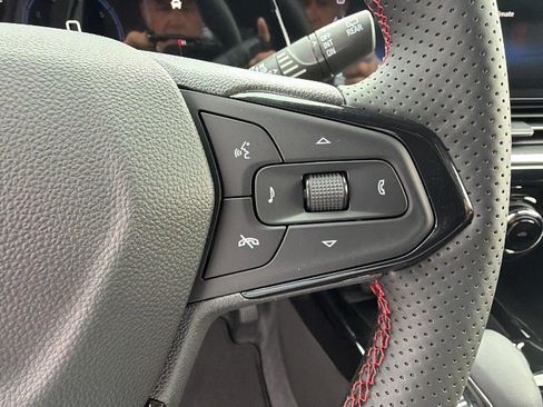 New 2026 Chevrolet Trax RS w/ Sunroof Package FWD image 24