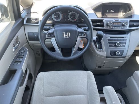 Used 2016 Honda Odyssey LX image 11