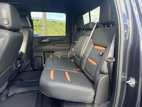 New 2026 GMC Sierra 2500 AT4 w/ AT4 Premium Plus Package AWD/4WD image 13