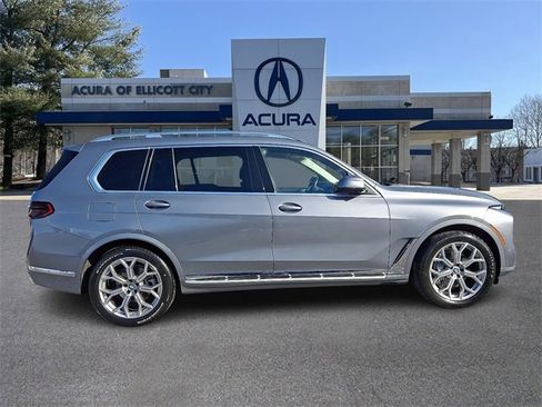 Used 2024 BMW X7 xDrive40i w/ Premium Package image 7