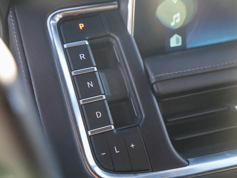 Used 2024 Chevrolet Tahoe LT image 19