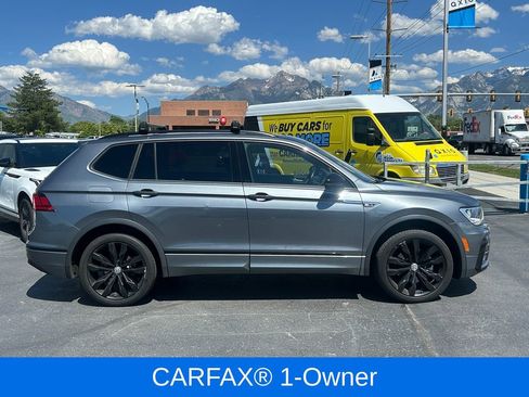 Used 2021 Volkswagen Tiguan SE R-Line AWD/4WD image 2