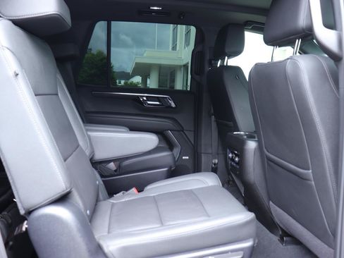 Used 2025 Chevrolet Tahoe Z71 w/ Comfort Package AWD/4WD image 24