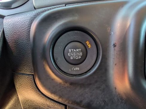 Used 2018 Jeep Wrangler Unlimited Sport S image 30