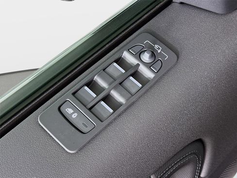 Used 2026 Land Rover Discovery Sport Landmark AWD/4WD image 20