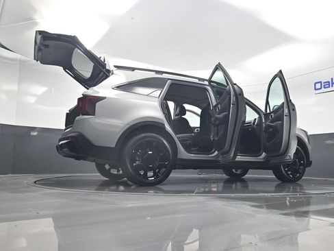 Certified 2026 Kia Sorento SX AWD/4WD image 64