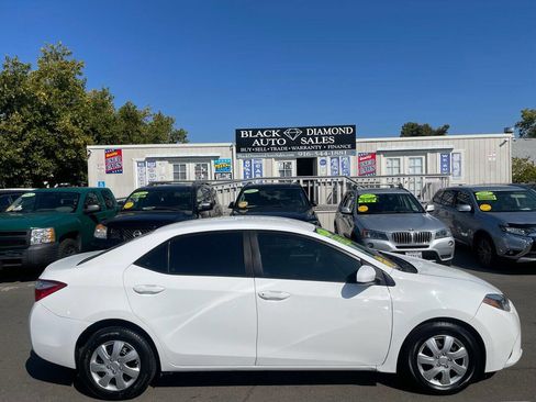 Used 2014 Toyota Corolla L image 8